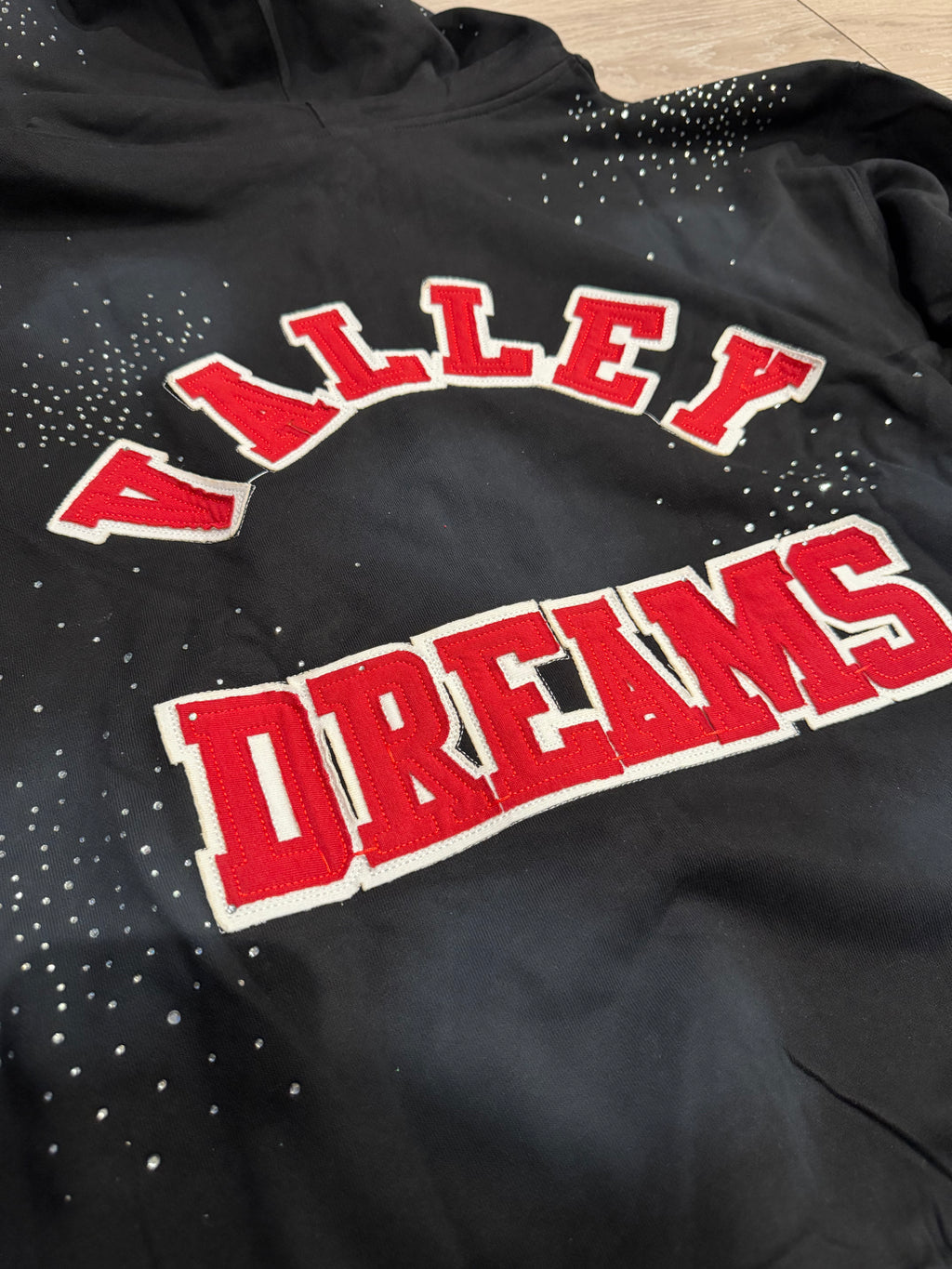 Vale Forever Pluto Cluster Black Zip Up