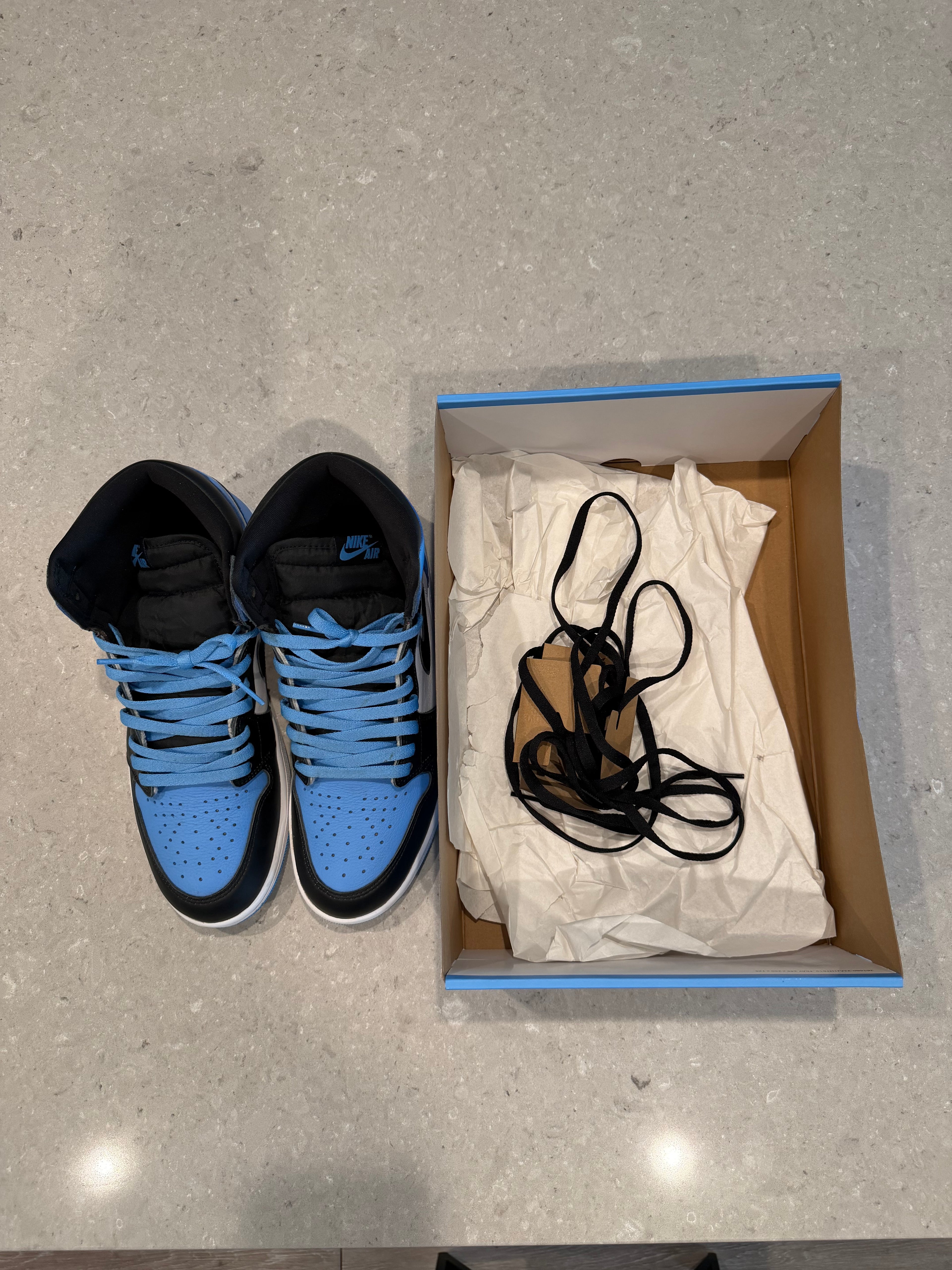 Air Jordan Retro 1 - Unc Toe