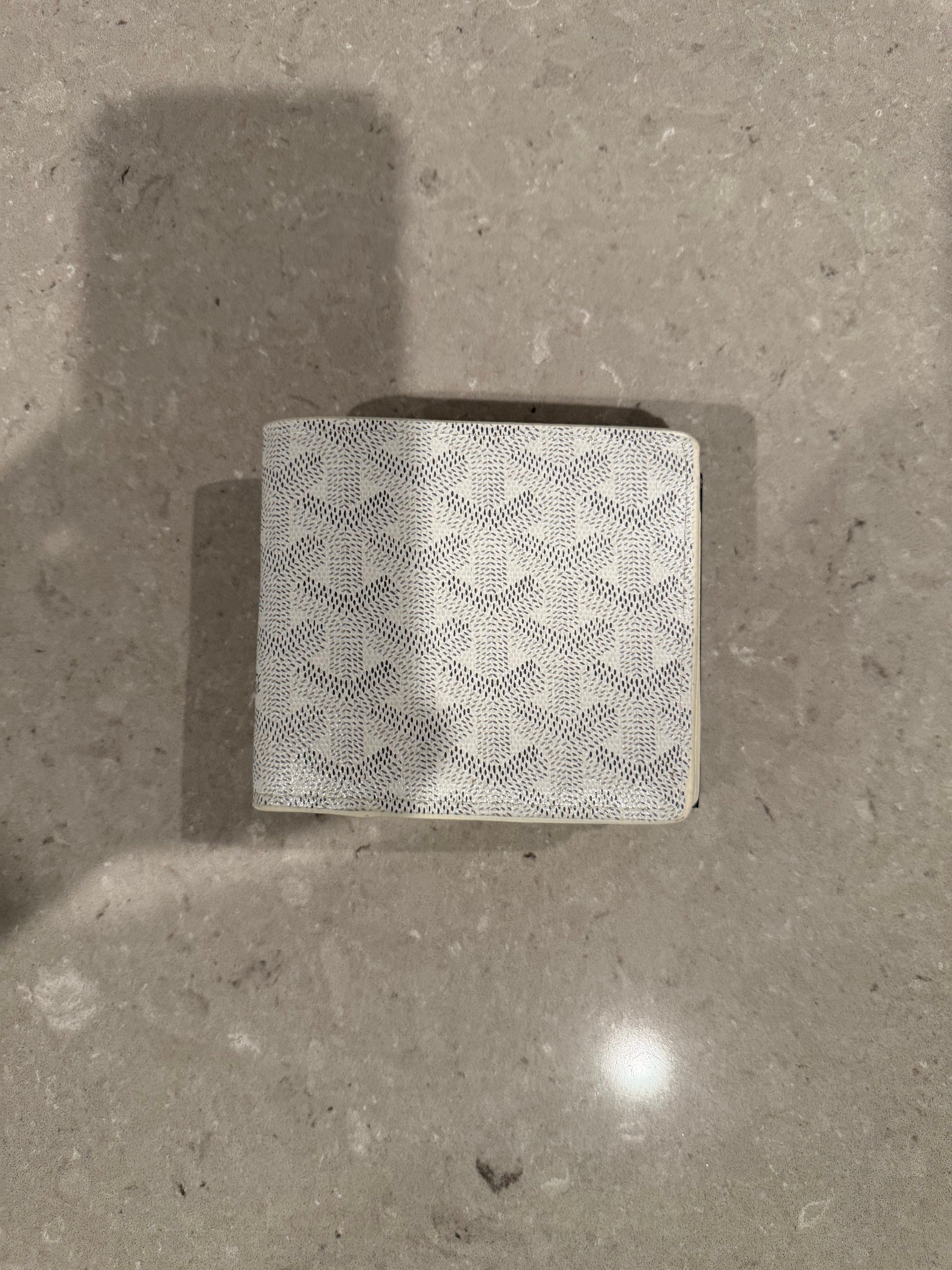 GY Wallet - White