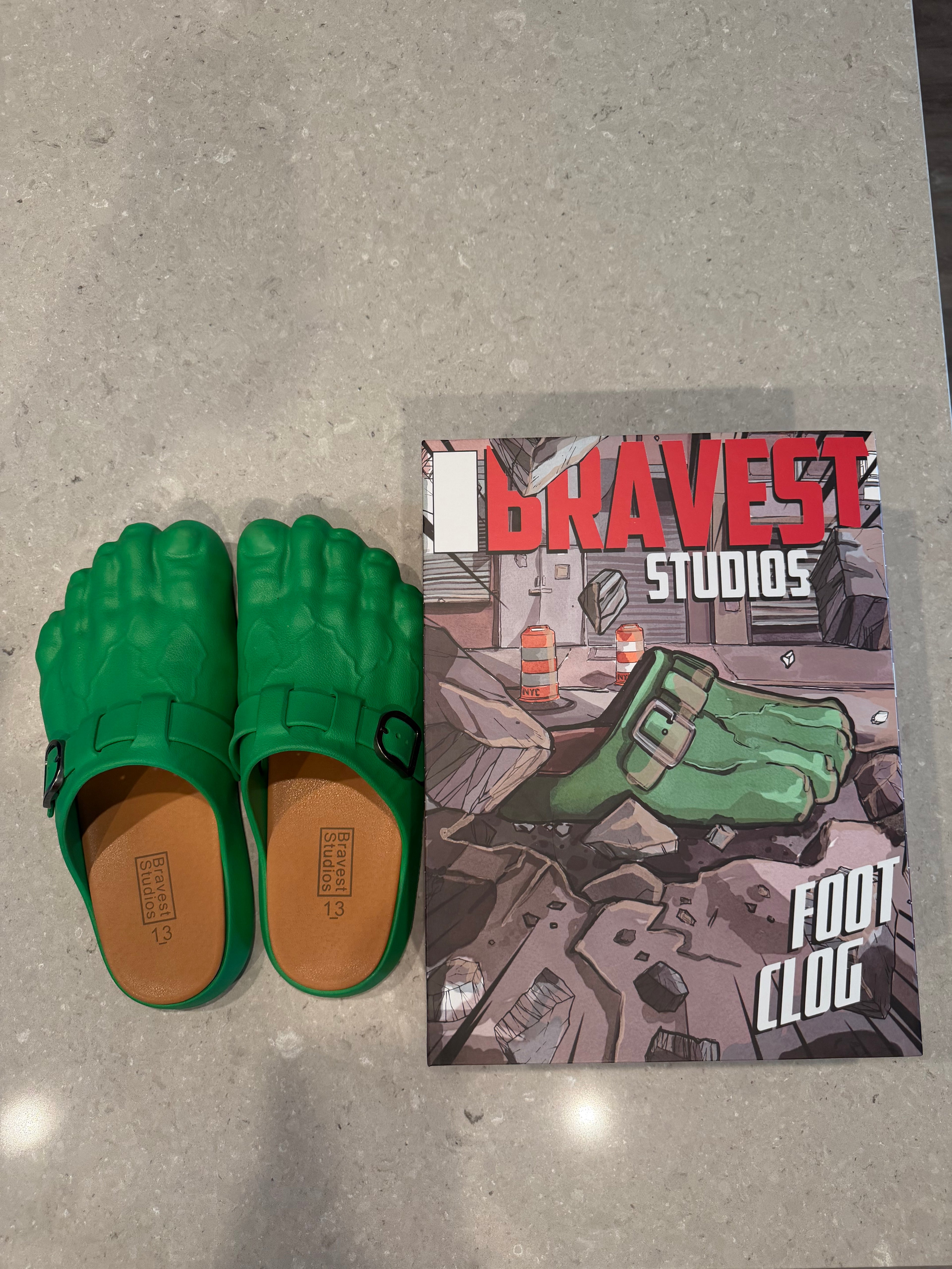 Bravest Studios - Hulk Clogs